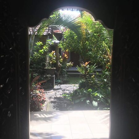 Family Guest House Ubud Eksteriør billede